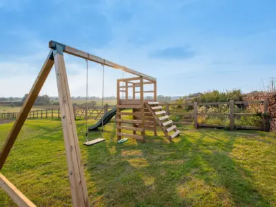 West Barn Big Barn Stays 8