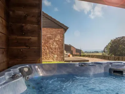 Little Bickley Big Barn Stays 8