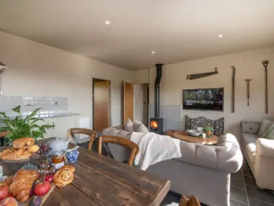 Little Bickley Big Barn Stays 11