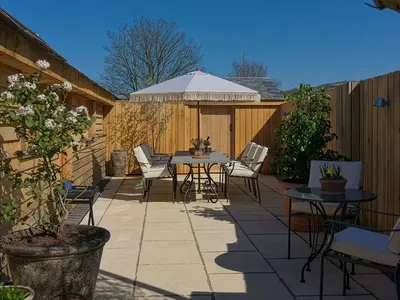 Cotswold Barn Bentham 13