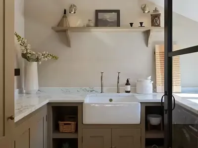 Cotswold Barn Bentham 22