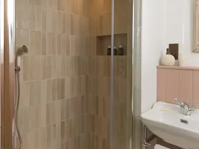 Cotswold Barn Bentham 27